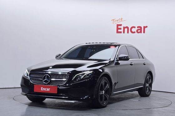 Mercedes-Benz E-Class E220d 4MATIC Avantgarde — пробег 69 858 км — фото 1 из 5