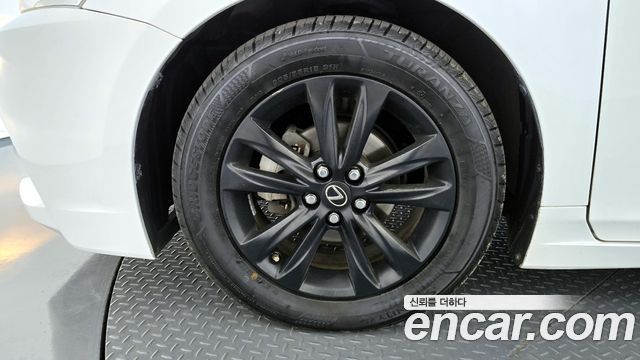 Lexus CT200h из Кореи Encar