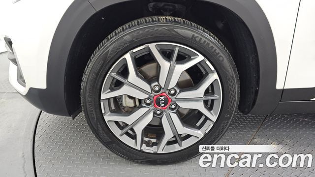 Kia Seltos из Кореи Encar