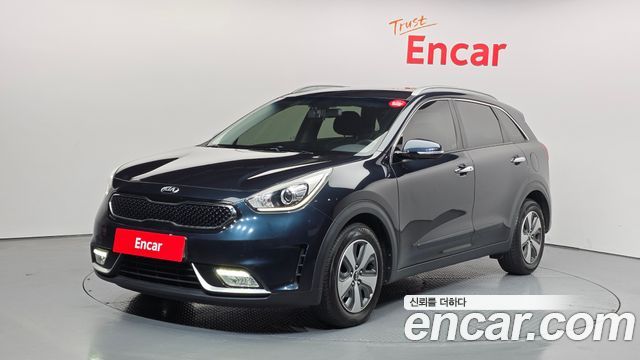 Kia Niro Prestige — пробег 110 547 км — фото 1 из 5