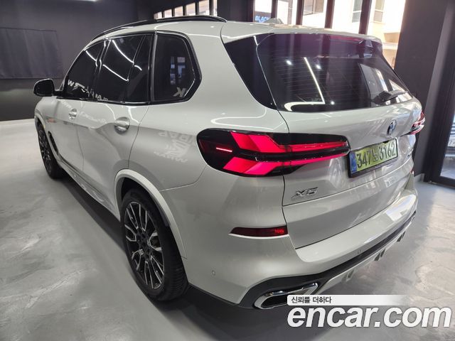 BMW X5 xDrive 40i M Sport — пробег 500 км — фото 4 из 5