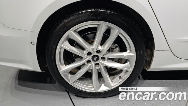 Audi A7 из Кореи Encar