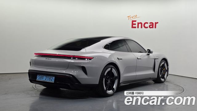 Porsche Taycan из Кореи Encar