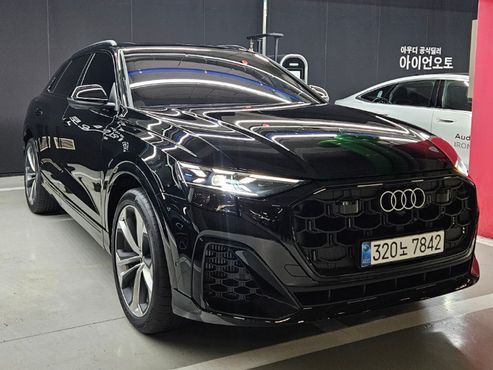 Audi Q8 55 TFSI Quattro Premium — пробег 603 км — фото 3 из 5
