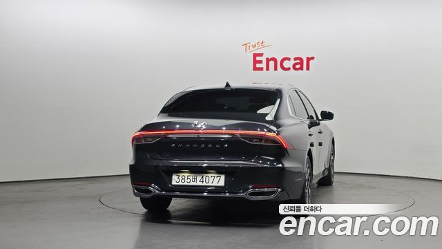 Hyundai Grandeur Premium — пробег 110 381 км — фото 4 из 5