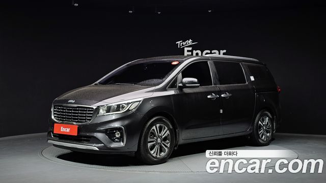 Kia Carnival 9-Seater Luxury — пробег 113 480 км — фото 1 из 5