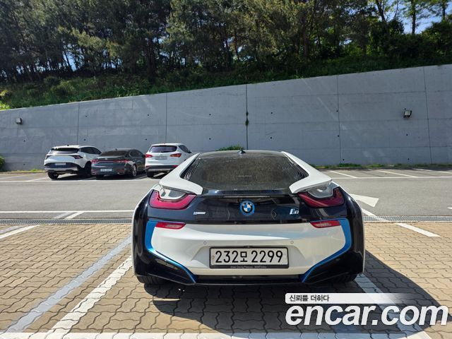 BMW i8 Coupe — пробег 84 950 км — фото 4 из 5