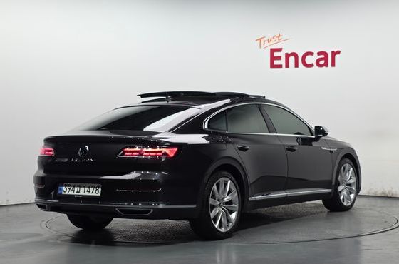 Volkswagen Arteon 2.0 TDI Prestige — пробег 28 735 км — фото 2 из 5