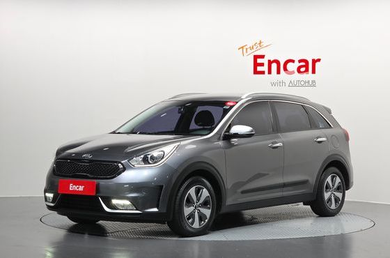 Kia Niro Prestige — пробег 60 538 км — фото 1 из 5