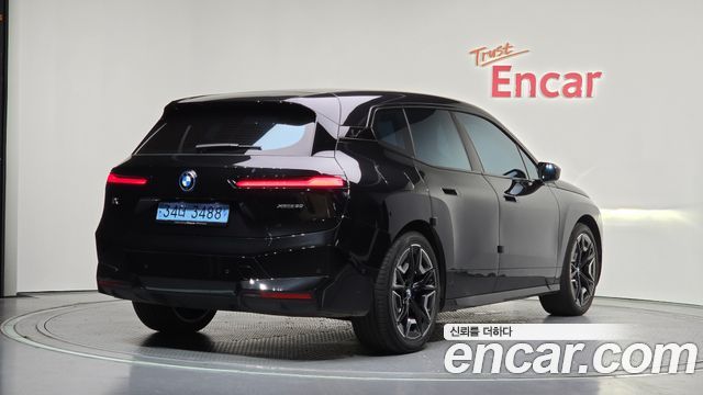 BMW iX из Кореи Encar