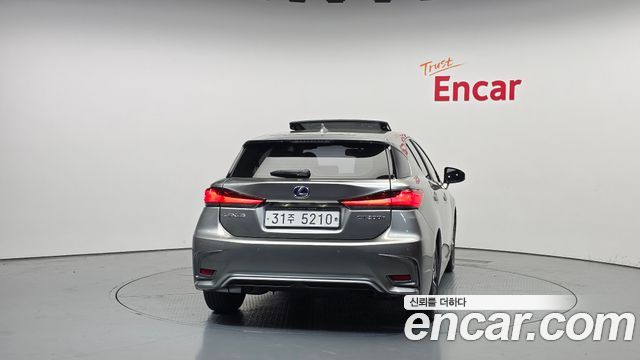 Lexus CT200h из Кореи Encar