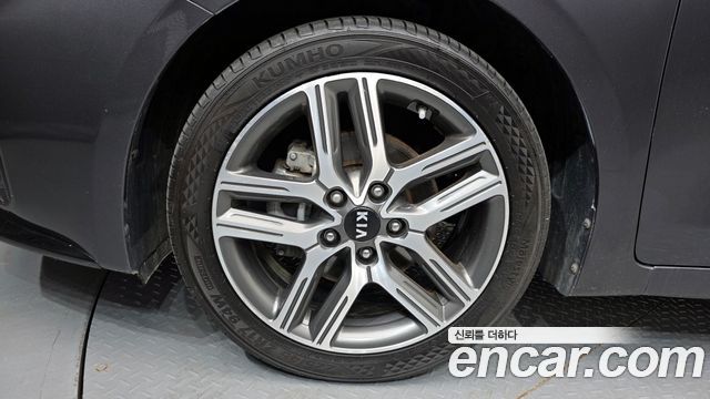 Kia K3 из Кореи Encar