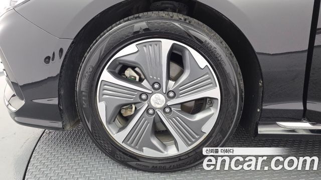 Hyundai Sonata Premium Special — пробег 122 094 км — фото 5 из 5