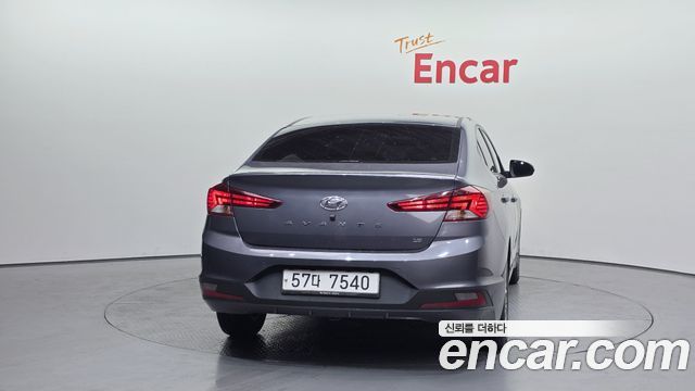 Hyundai AVANTE из Кореи Encar