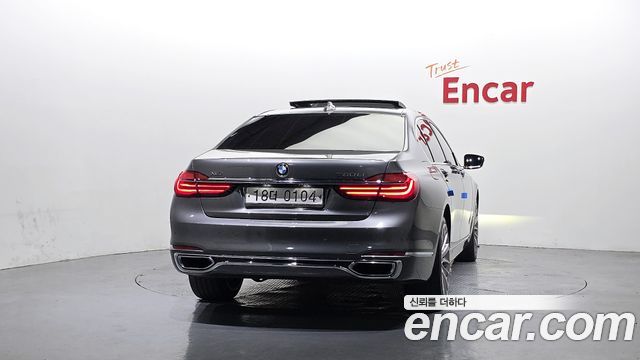 BMW 7-Series 750Li xDrive — пробег 132 988 км — фото 4 из 5