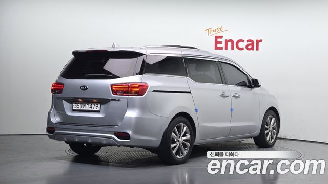 Kia Carnival из Кореи Encar