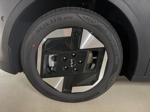 Kia EV3 Standard 2WD Air — пробег 131 км — фото 5 из 5