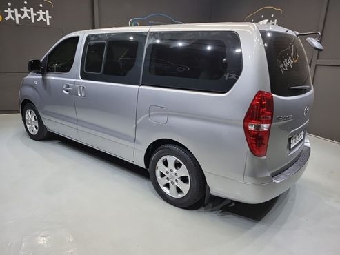 Hyundai Starex Wagon 12-Seater Smart — пробег 72 877 км — фото 4 из 5