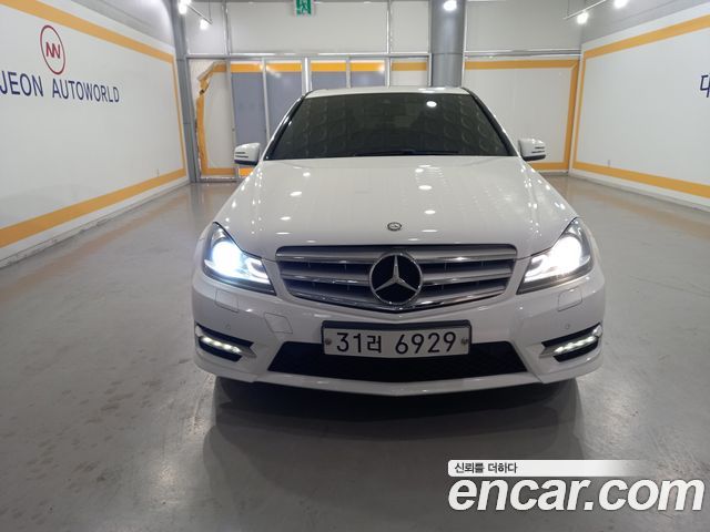 Mercedes-Benz C-Class C200 CGI AVANTGARDE — пробег 156 000 км — фото 1 из 5