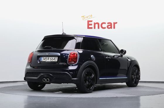 Mini Cooper Brick Lane Edition 3rd Gen — пробег 70 786 км — фото 2 из 5