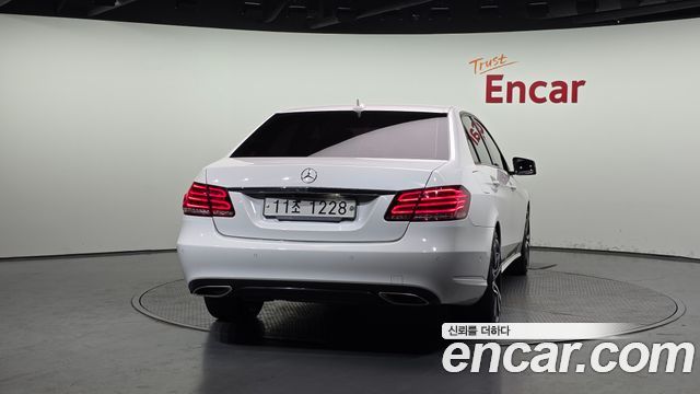 Mercedes-Benz E-Class E220 Bluetec Avantgarde — пробег 124 535 км — фото 4 из 5