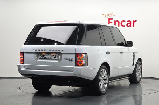 Land Rover Range Rover 4.4 TDV8 Vogue — пробег 135 721 км — фото 2 из 5