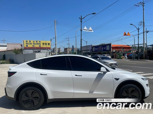 Tesla Model Y Premium RWD — пробег 500 км — фото 4 из 5