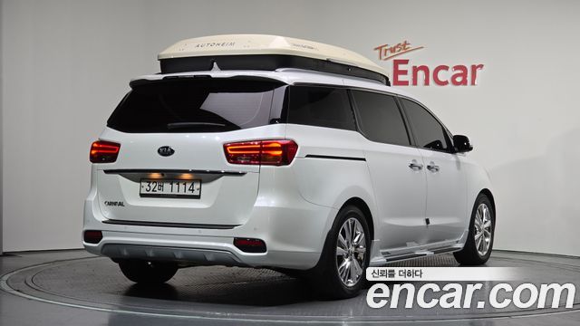 Kia Carnival из Кореи Encar