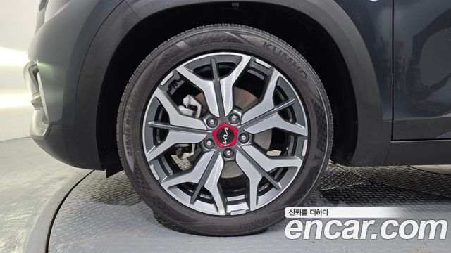 Kia Seltos из Кореи Encar