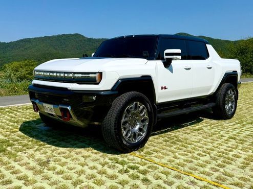GMC Hummer EV e4WD — пробег 12 338 км — фото 1 из 5