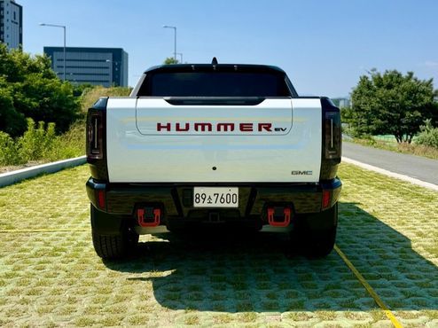 GMC Hummer EV e4WD — пробег 12 338 км — фото 3 из 5