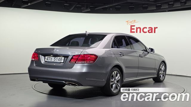 Mercedes-Benz E-Class E220 Bluetec Avantgarde — пробег 85 818 км — фото 2 из 5