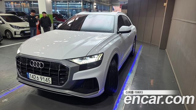 Audi Q8 45 TDI Quattro Premium — пробег 109 375 км — фото 3 из 5
