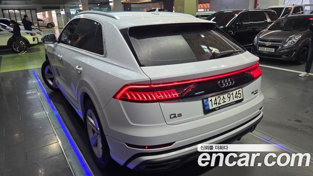 Audi Q8 45 TDI Quattro Premium — пробег 109 375 км — фото 4 из 5