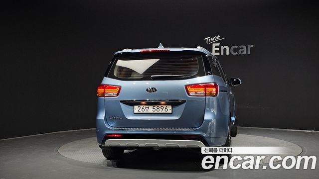 Kia Carnival из Кореи Encar