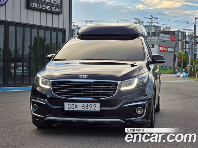 Kia Carnival Gasoline 9-seater Hi-Limousine Noblesse — пробег 192 000 км — фото 1 из 5