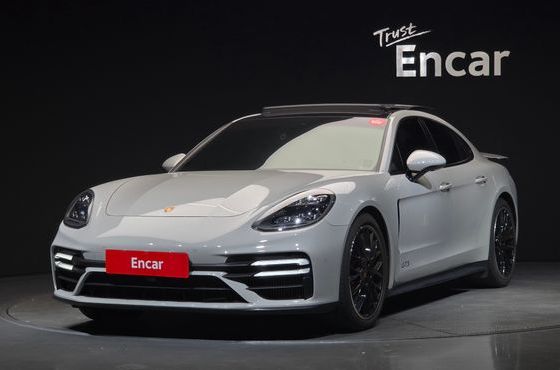 Porsche Panamera 4.0 GTS — пробег 67 945 км — фото 1 из 5
