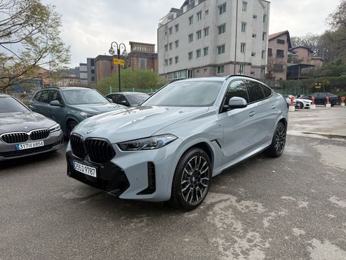 BMW X6 xDrive40i M Sport — пробег 1 240 км — фото 3 из 5