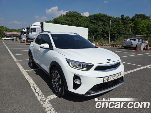 Kia Stonic из Кореи Encar