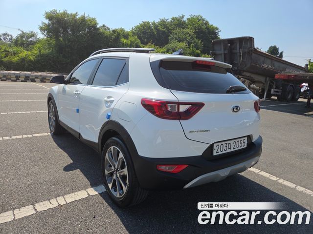 Kia Stonic из Кореи Encar