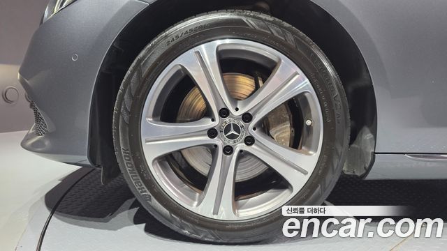 Mercedes-Benz E-Class из Кореи Encar