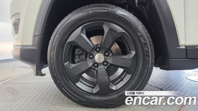 Jeep Compass 2.4 Limitied AWD — пробег 91 004 км — фото 5 из 5