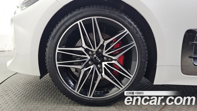 Kia Stinger из Кореи Encar