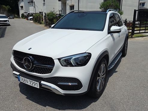 Mercedes-Benz GLE-Class GLE300d 4MATIC — пробег 65 500 км — фото 1 из 5