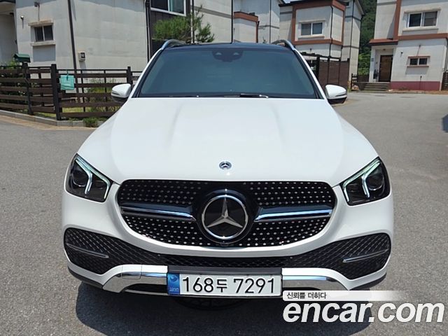 Mercedes-Benz GLE-Class GLE300d 4MATIC — пробег 65 500 км — фото 2 из 5