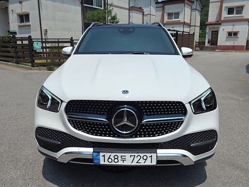 Mercedes-Benz GLE-Class GLE300d 4MATIC — пробег 65 500 км — фото 2 из 5