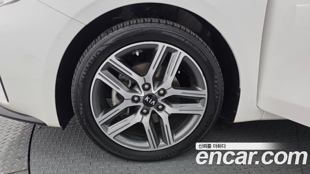 Kia K3 из Кореи Encar