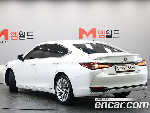 Lexus ES Luxury Plus — пробег 81 759 км — фото 3 из 5