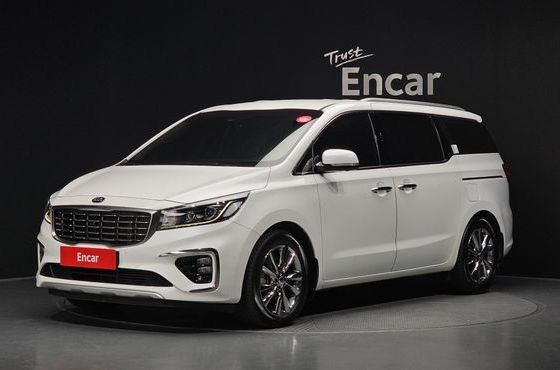 Kia Carnival 9-Seater Noblesse Special — пробег 67 290 км — фото 1 из 5