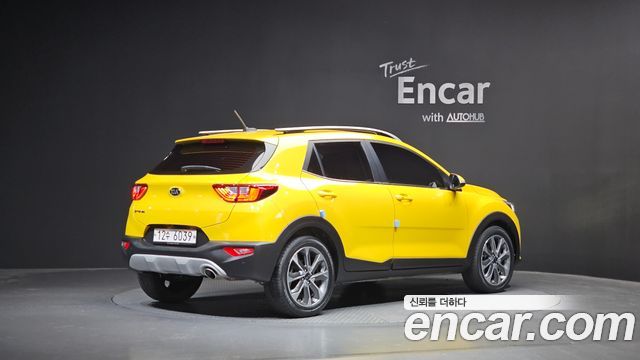 Kia Stonic из Кореи Encar